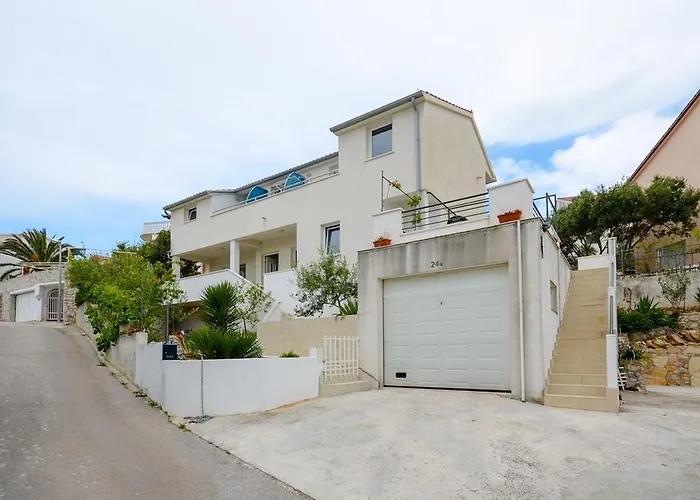 Silvana Трогір